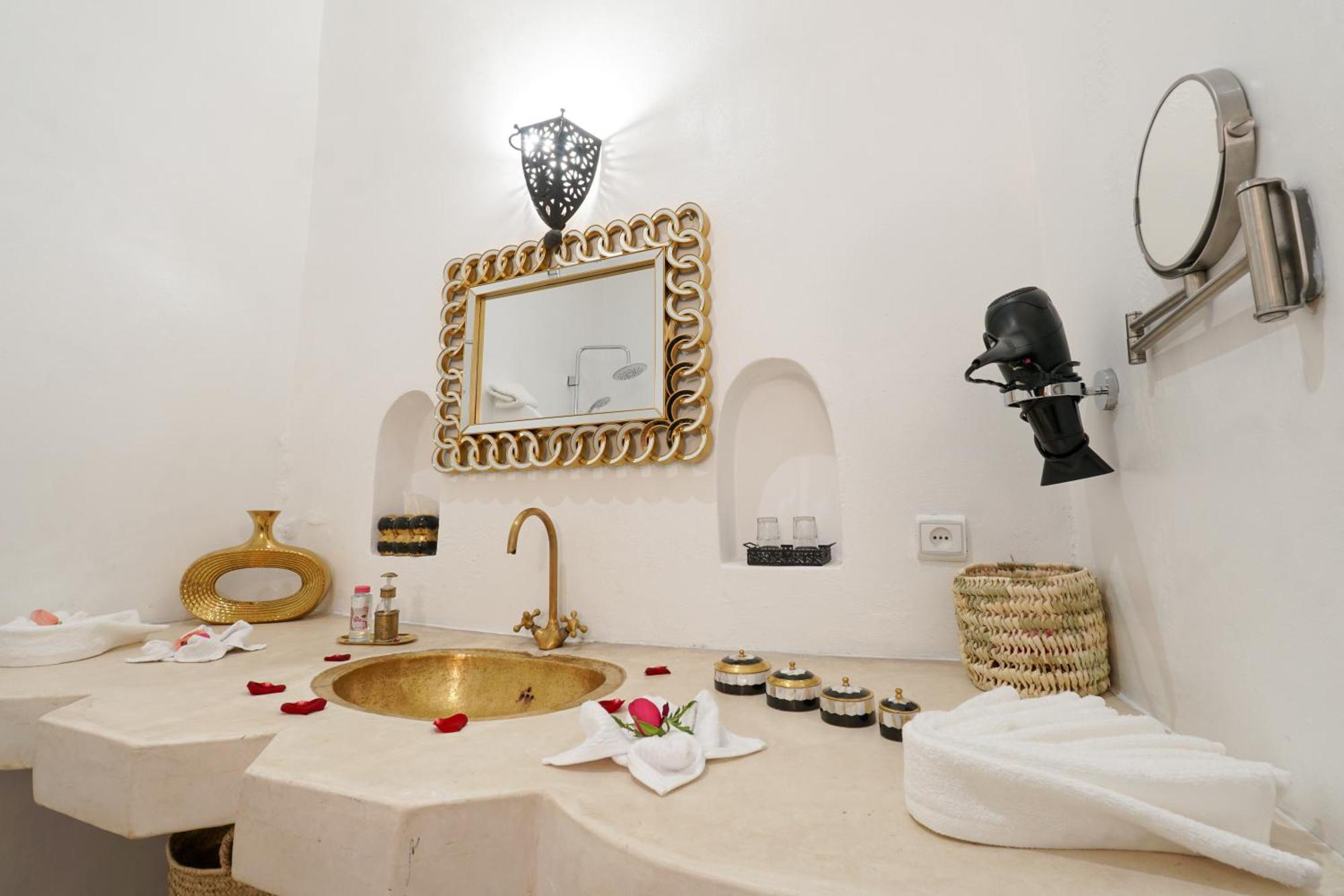 Riad Darna 4 Chambres Avec Piscine Et Petit Dejeuner Marraquexe Exterior foto